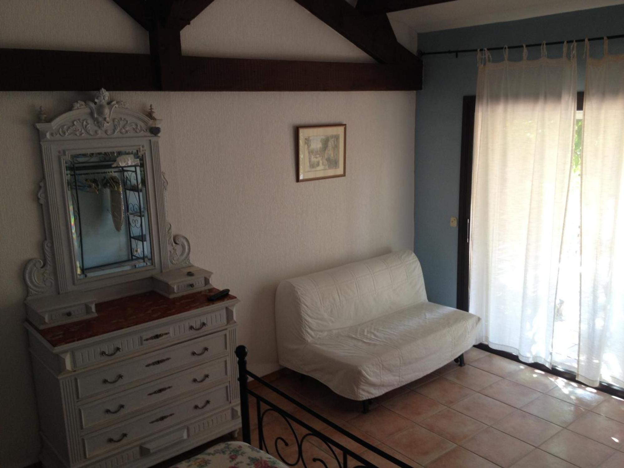 Apartamento Domaine De La Marseillaise La Crau Habitación foto