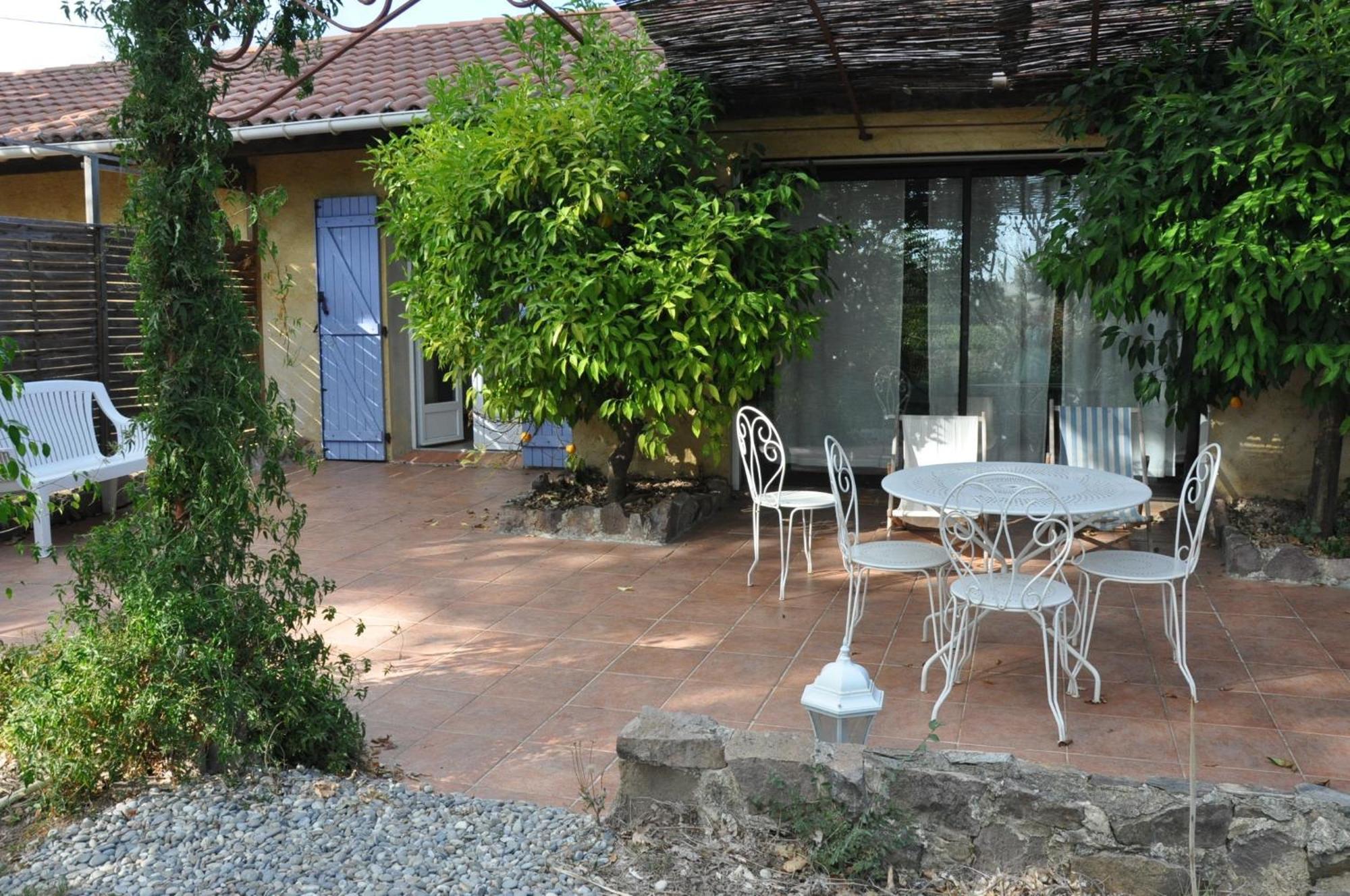Apartamento Domaine De La Marseillaise La Crau Habitación foto
