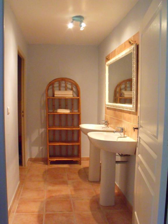 Apartamento Domaine De La Marseillaise La Crau Habitación foto